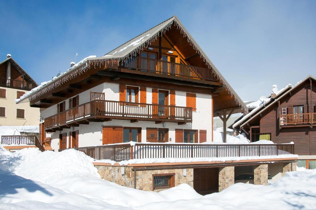 Chalets Maison Gauthier Les Près 05290 Puy-Saint-Vincent