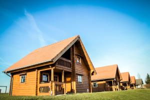 Chalets Ranch des bisons 2,ferme du grand niedeck (GPS: judenhof) 57410 Petit-Réderching Lorraine