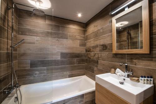 Yellowstone Lodge by Alpine Residences