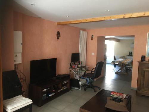 Appartement Chambre 2 côté sud chez particulier 1 lit 2 personnes 7 Rue Haute du Verger Loriol-sur-Drôme