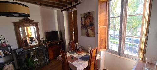 Chambre, appart Cozy, gite, vue sur le port, les pieds dans l'eau Sablé-sur-Sarthe france