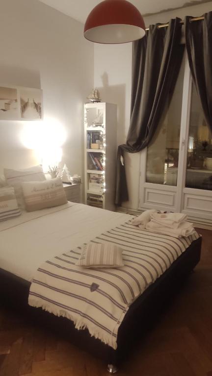 Séjour chez l'habitant Chambre au panier 21 Rue Caisserie, 13002 Marseille