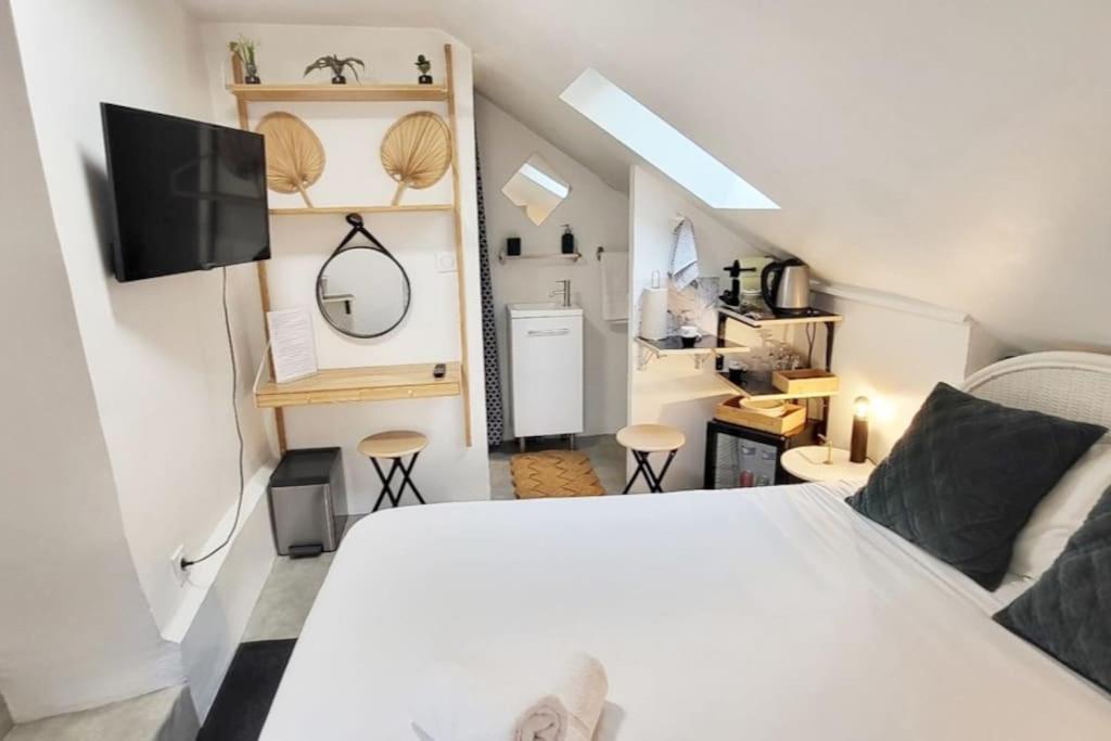 Appartement Chambre - Bed & Breakfast - Plage 50m - Résidence 4 Cour ville Collet, 35400 Saint-Malo
