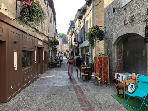 Chambre calme au cœur d’Ussel Ussel france