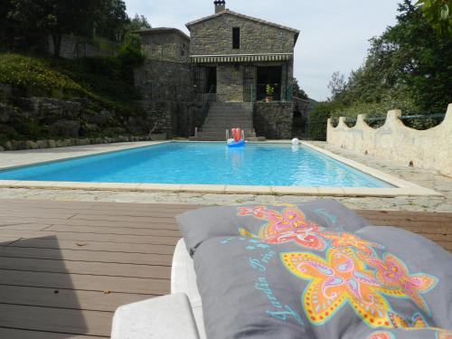 B&B / Chambre d'hôtes Chambre Cévennes: Piscine, lamas, rivière L'Ayrolle Cros