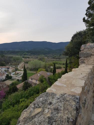 Maison d'hôtes Chambre d'hôte Geiko Les aires du château 14 Cabrières-dʼAigues