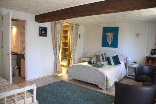 Chambre d hote La Roussiere Saint-Ouen-des-Toits france