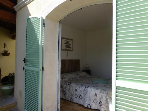 B&B / Chambre d'hôtes Chambre d'hôtes \ 373 Bd des Groules Antibes