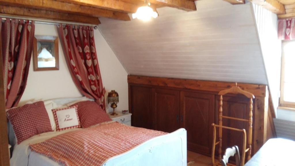 Séjour chez l'habitant Chambre d'Hôtes \ 3 rue Saint Gilles, 67220 Triembach-au-Val