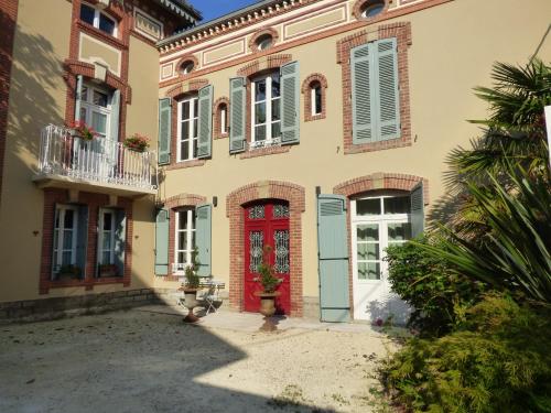 Maison d'hôtes Chambre d'Hôtes Bastide du Cosset 11 place de la Garlande Barcelonne-du-Gers