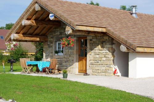 B&B / Chambre d'hôtes Chambre d'hôtes Chez Karine et Roland Chemin de Carriaux Le Fied