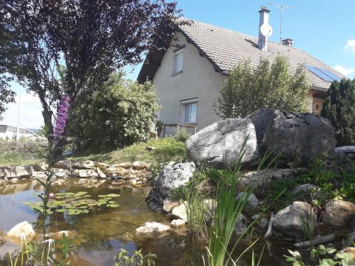 B&B / Chambre d'hôtes Chambre d'hôtes Comme une évidence 20 Rue Beauregard Clairvaux-les-Lacs