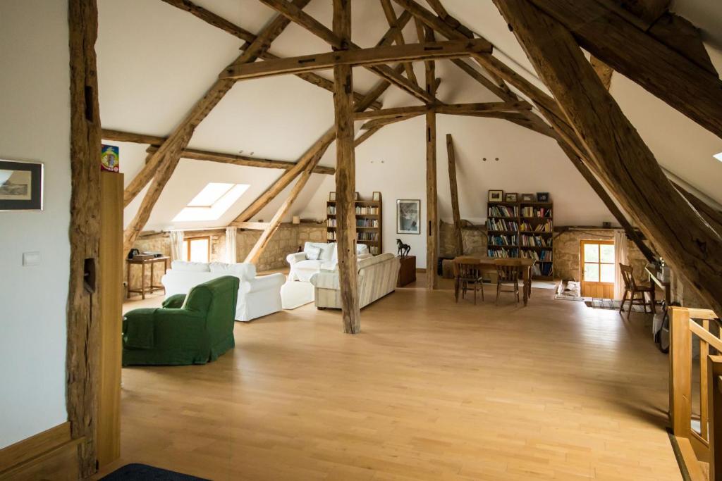 Séjour à la ferme Chambre d'Hotes Cugnac Cugnac, 24440 Sainte-Sabine