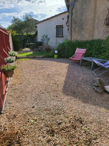 B&B / Chambre d'hôtes Chambre d'hôtes Esterelle 16 petite rte de carpentras l'atelier d'esterelle Pernes-les-Fontaines