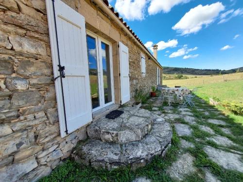 Maison d'hôtes Chambre d'hôtes LES LOUVES \ Saint-Paul-des-Fonts