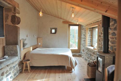 Maison d'hôtes Chambre d'hôtes privative Au creux du nid Le parlon Siaugues Ste Marie