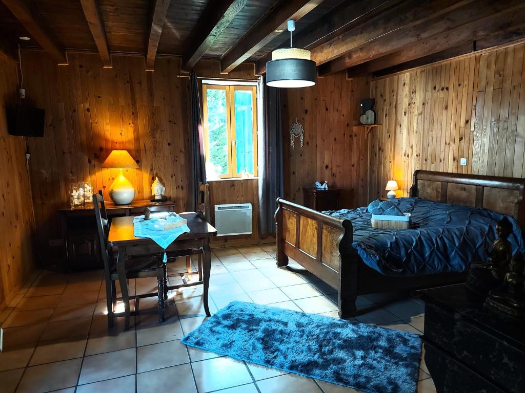 Séjour chez l'habitant Chambre dans une ancienne longère petit déjeuner compris 408 Route de Grannod, 71500 Sornay