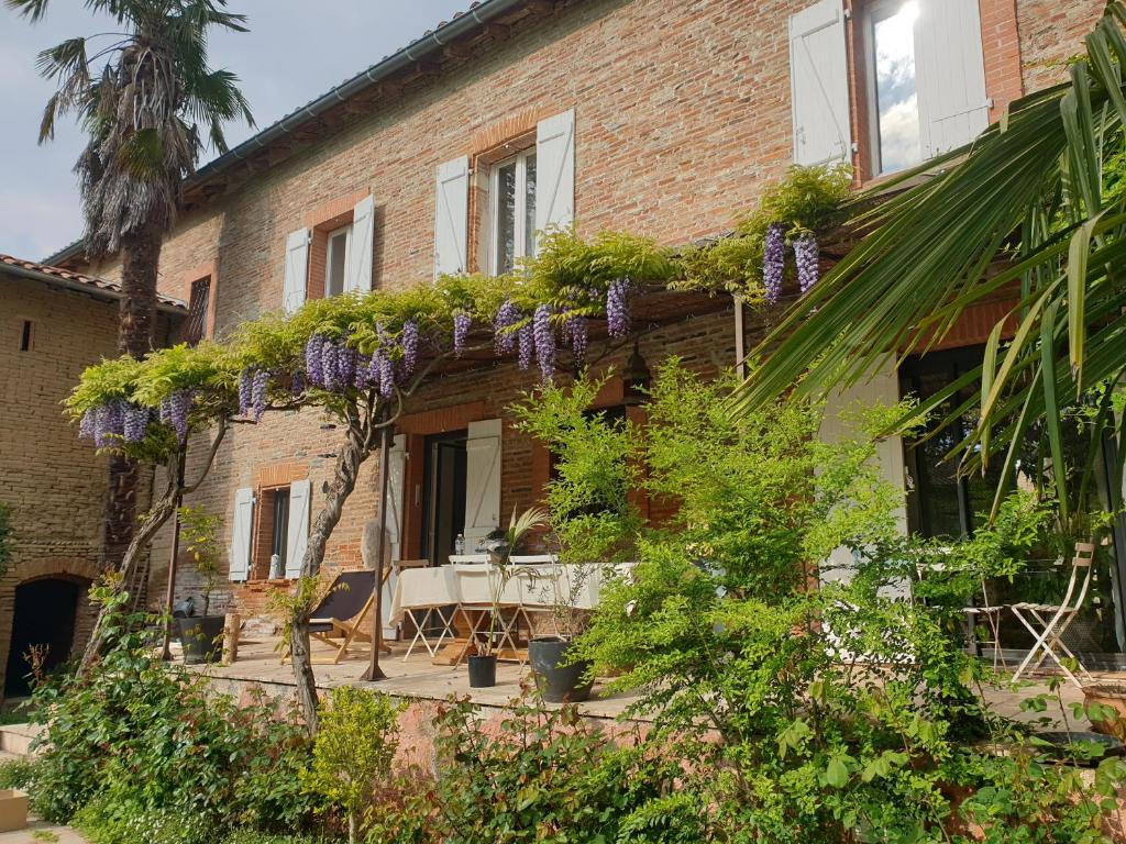 Séjour chez l'habitant Chambre de charme dans une propriété du 18ème 3 Avenue Vincent Auriol, 31120 Roquettes