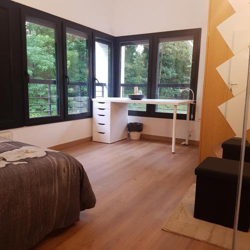 Chambre double 2, en LISIERE DE FORET Stains france