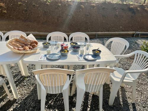 Séjour chez l'habitant Chambre double indépendante BALI au sein du domaine PASSELOUP 122 Chemin du Merloup Liergues