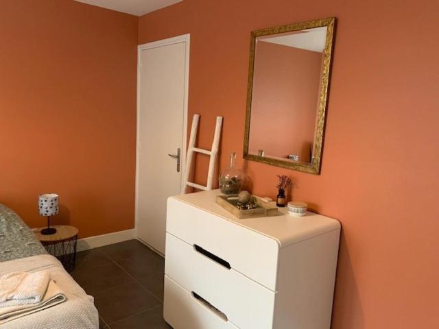 Séjour chez l'habitant chambre indépendante avec salle de bain privative 607 Rue des 3 Chatels, 69480 Anse