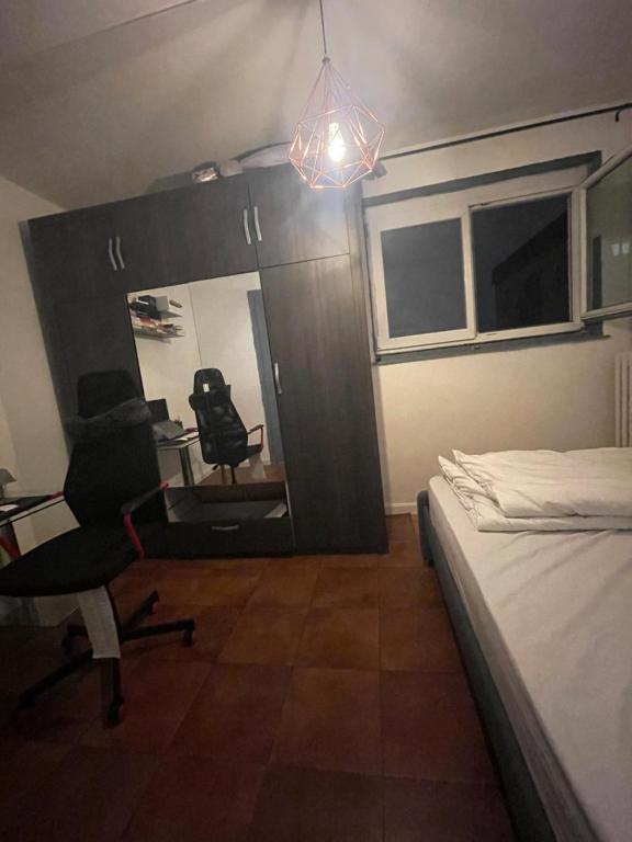 Séjour chez l'habitant Chambre privée à 20 minutes de La Défense 132 Avenue Georges Clemenceau, 78500 Sartrouville