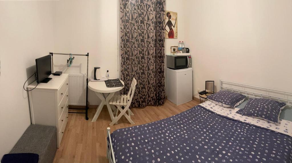 Séjour chez l'habitant Chambre privée à 20km de Disneyland 6 Rue Louis Vallin, 77100 Meaux