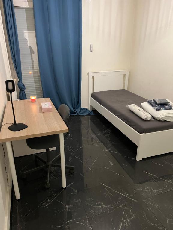 Séjour chez l'habitant Chambre privée avec un balcon 15 m2 9 Square Lamartine, 91000 Évry-les-Châteaux