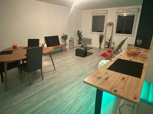 Séjour chez l'habitant Chambre privée dans appartement résidentiel - Résidence calme Appart H01 Allée de la 6ème Heure Amiens