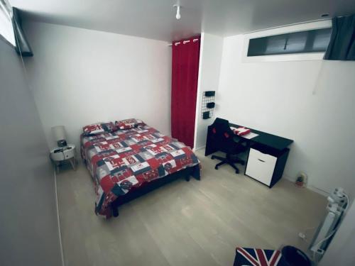 Séjour chez l'habitant Chambre privée face à la gare 56 bis Rue Victor Hugo Tarbes