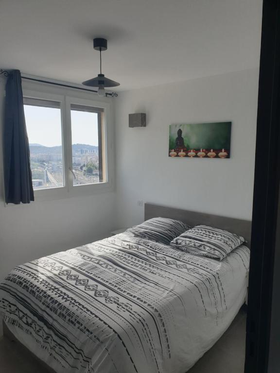 Séjour chez l'habitant Chambre privée proche de la gare 14 Boulevard Docteur Charles Barnier, 83000 Toulon