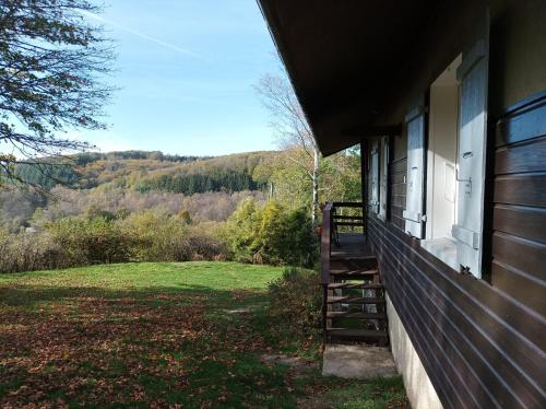 Chambre s dans chalet au calme Saint-Brisson france