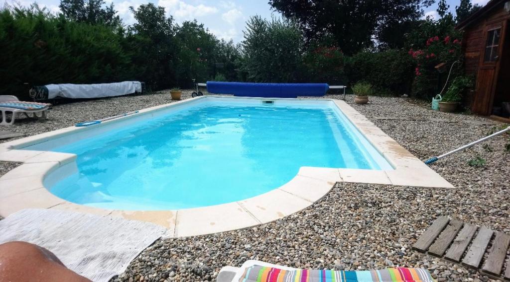 Appartement Chambre studio cuisine indépendant 2 pers piscine 43 Chemin du Mas Chabert, 30340 Rousson