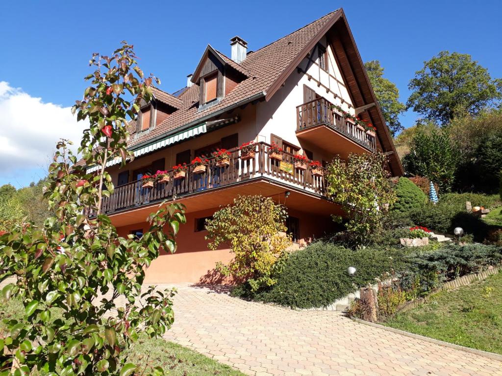 Maison d'hôtes Chambres d'hôtes \ 2 rue du Calvaire, 67220 Saint-Martin