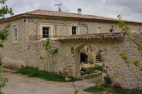 B&B / Chambre d'hôtes Chambres d'hôtes au Mas du Sire Chambres d'hotes Mas du Sire,Chemin du cros Quissac