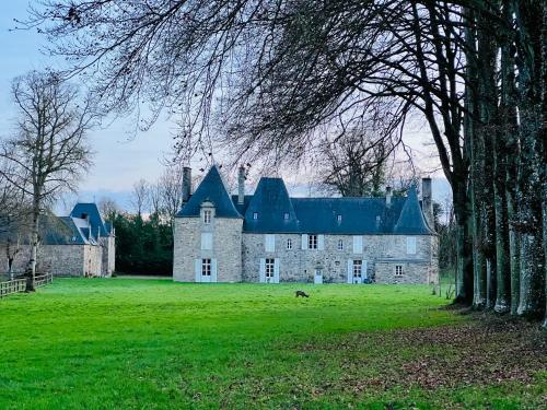 Chambres d'hôtes Château de La Croix Chemin Saint-Léger-des-Prés france