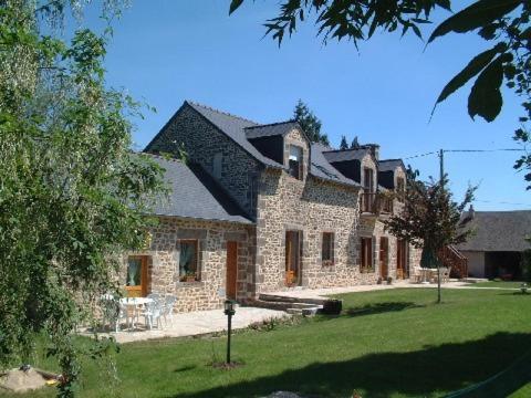 B&B / Chambre d'hôtes Chambres D'Hôtes De Froulay Froulay, 53300 Couesmes-vauce