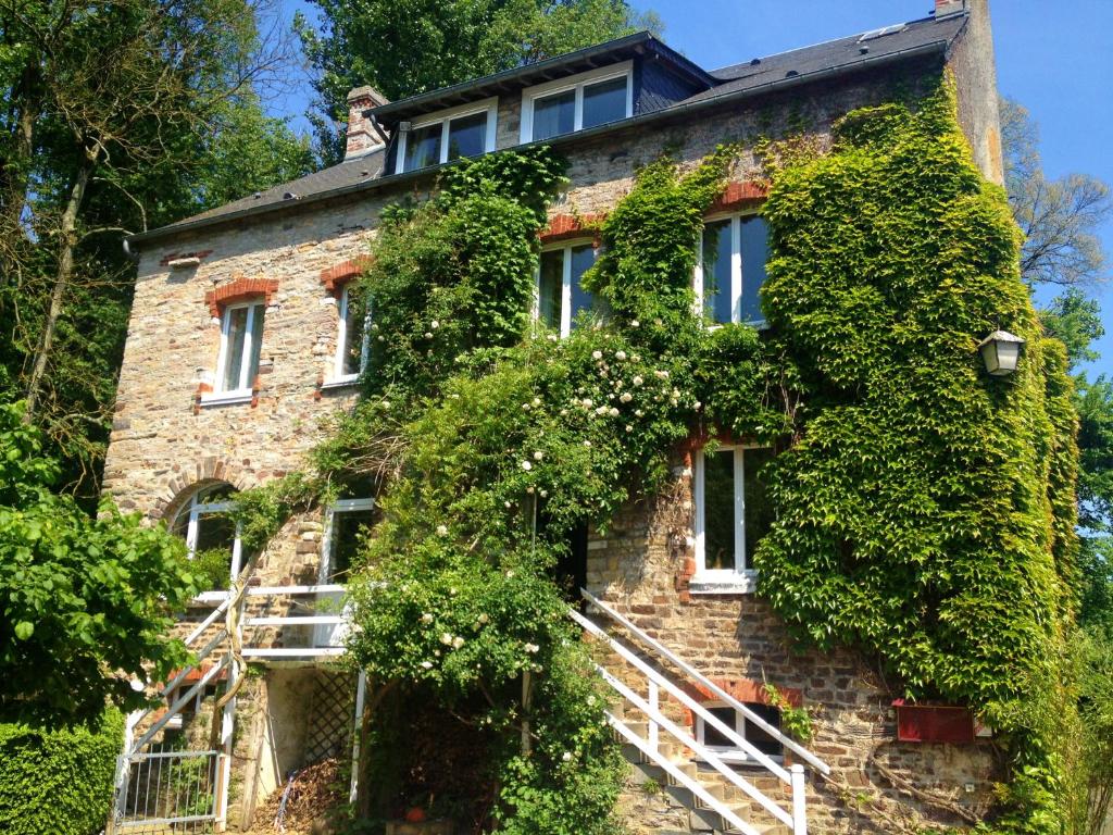 B&B / Chambre d'hôtes Chambres d'Hôtes du Moulin du Vey Lieu dit le Moulin du Vey, 14570 Clécy