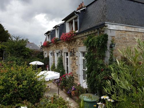 B&B / Chambre d'hôtes Chambres d'Hôtes l'Hermine 32, rue René Lehérissé Antrain