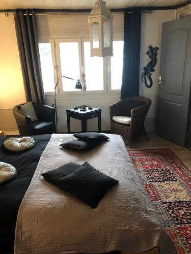B&B / Chambre d'hôtes Chambres d'hôtes La Fougereuse 15 RUE GUY DE LA FOUGEREUSE Saint-Maurice-la-Fougereuse