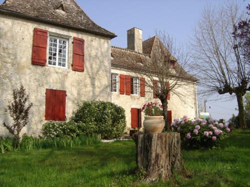 B&B / Chambre d'hôtes Chambres d'Hôtes La Gentilhommière - Restaurant Etincelles Le Bourg, 24440 Sainte-Sabine