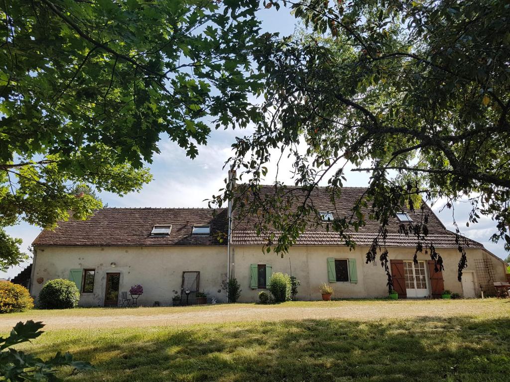 B&B / Chambre d'hôtes Chambres d'hotes le Matou Roux L'Huilerie, 03360 Isle-et-Bardais