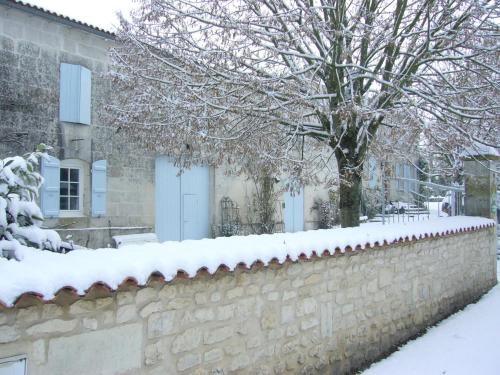 Chambres d'Hôtes - Les Bujours Saint-Georges-des-Côteaux france