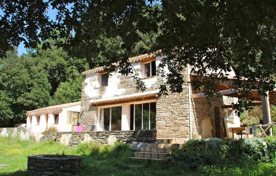 B&B / Chambre d'hôtes Chambres d'Hôtes Les Jourdets à l'Abri de l'Orée Les Jourdets, 11330 Lairière