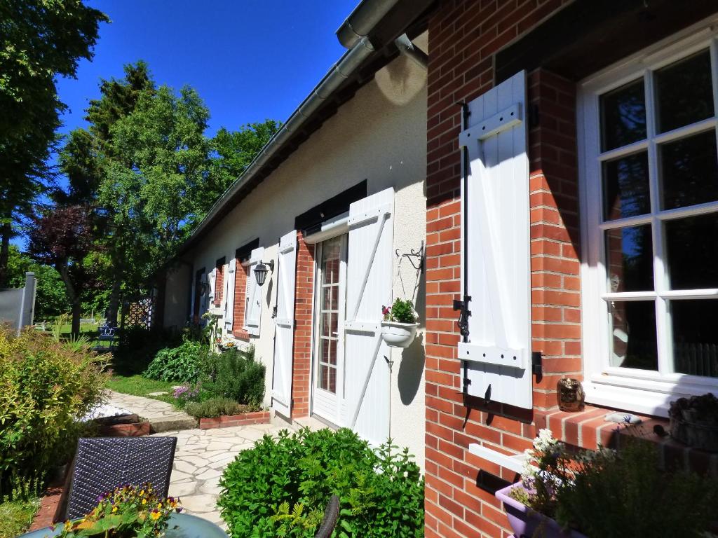 Maison d'hôtes chambres d'hôtes les Muscaris le bourg, 45230 Feins-en-Gâtinais