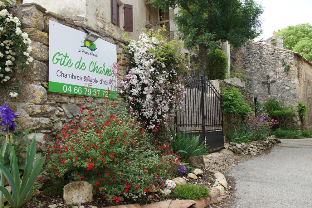 Maison d'hôtes Chambres d´Hôtes Prieuré d'Orniols Prieuré d'Orniols  - Hameau La Bastide, 30630 Goudargues