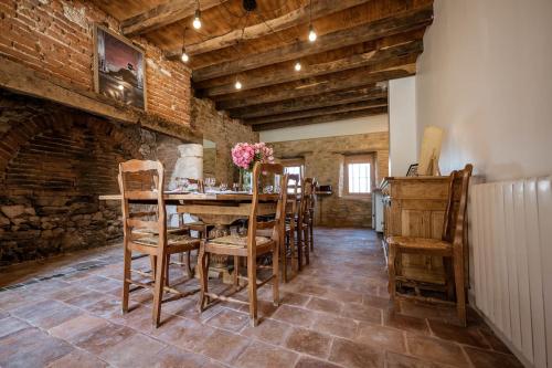 B&B / Chambre d'hôtes Chambres et table d'hôtes - Les Jardins de la Longagne Route de la Longagne Saussenac