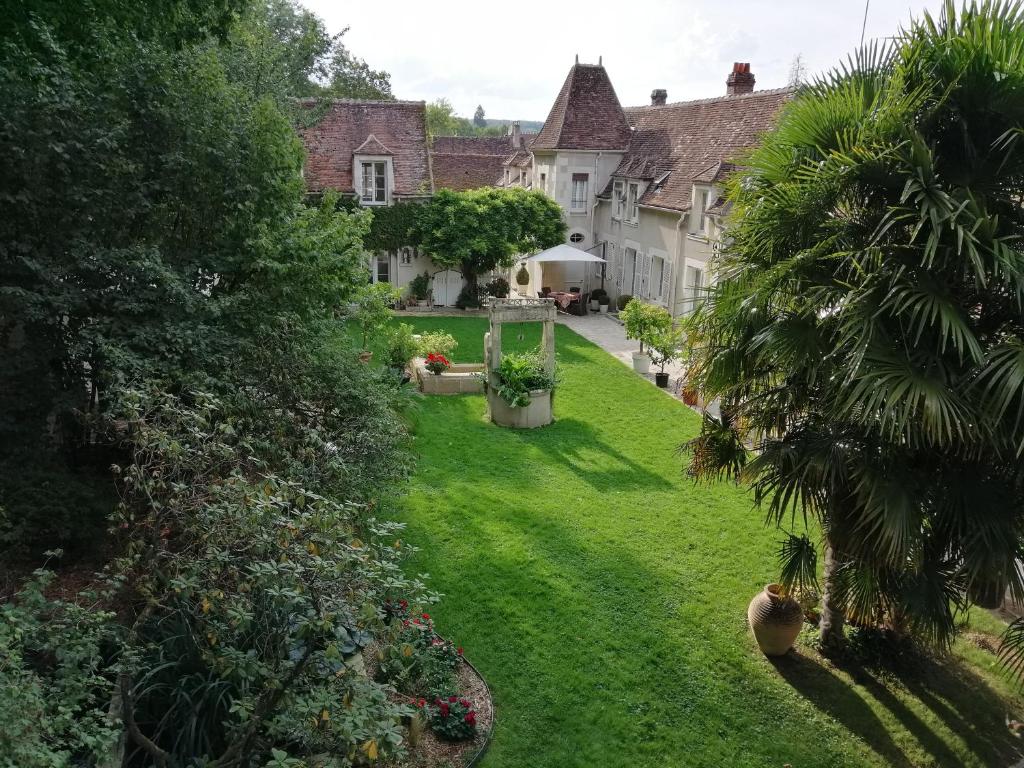 B&B / Chambre d'hôtes Chambres et Tables d'hôtes du Puits d'Athie 1 rue de l'Abreuvoir, 89380 Appoigny