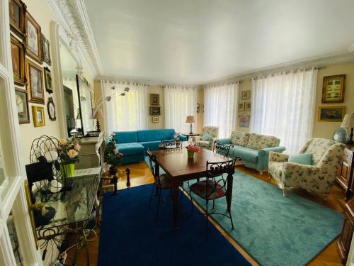 Appartement Champs Elysées 63 Avenue de la Grande-Armée Paris