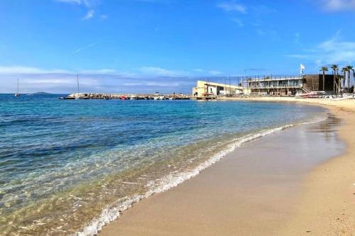 charmand studio en résidence avec piscine Bandol france